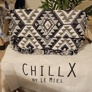 CHILLX BY MIE,L Black and White Women's Bag.